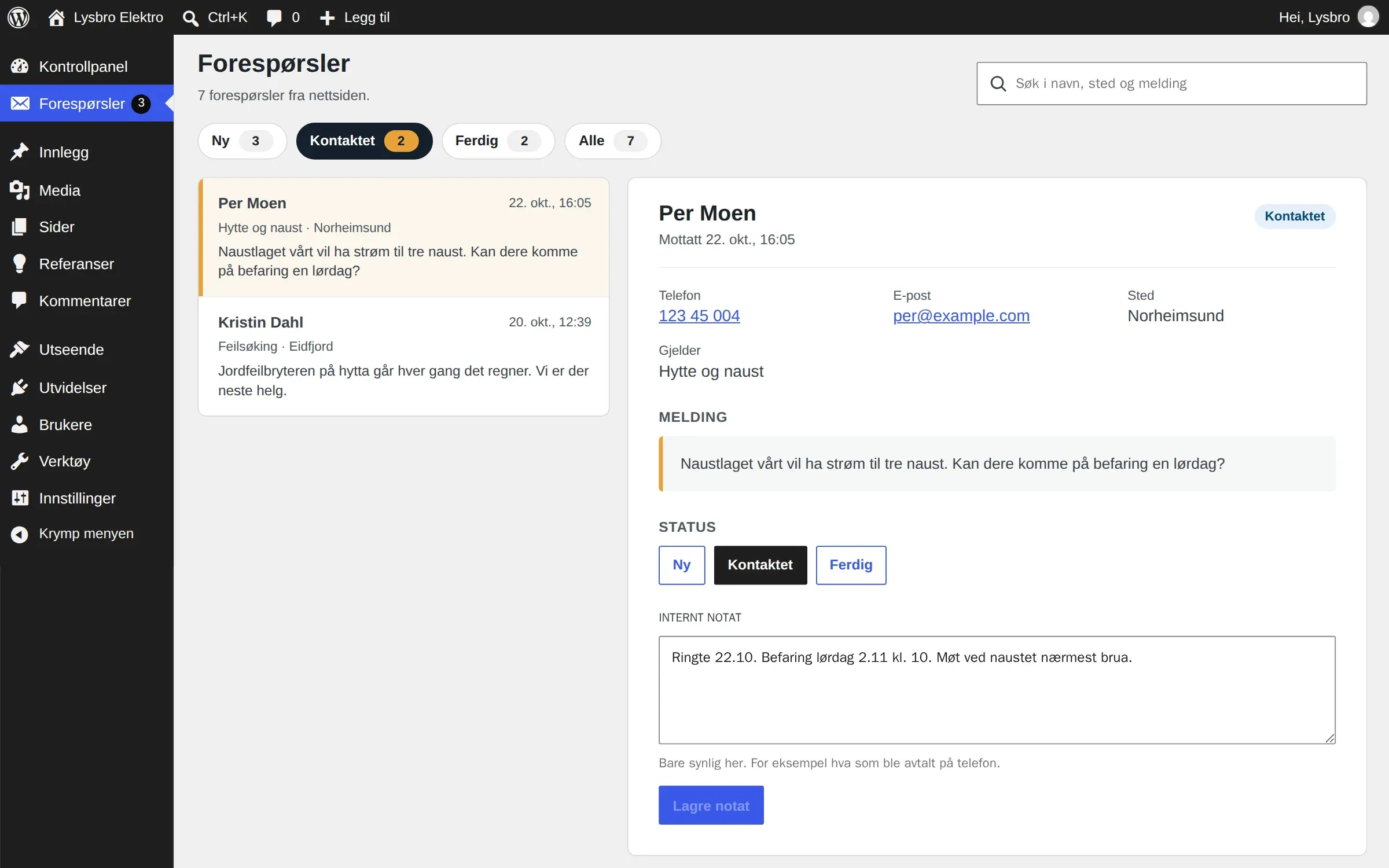 Innboksen «Forespørsler» i WordPress-administrasjonen: filterknapper for Ny, Kontaktet, Ferdig og Alle med antall, en liste over forespørsler og detaljene for én forespørsel med telefon, e-post, sted, jobbtype, melding, statusknapper og et internt notat.